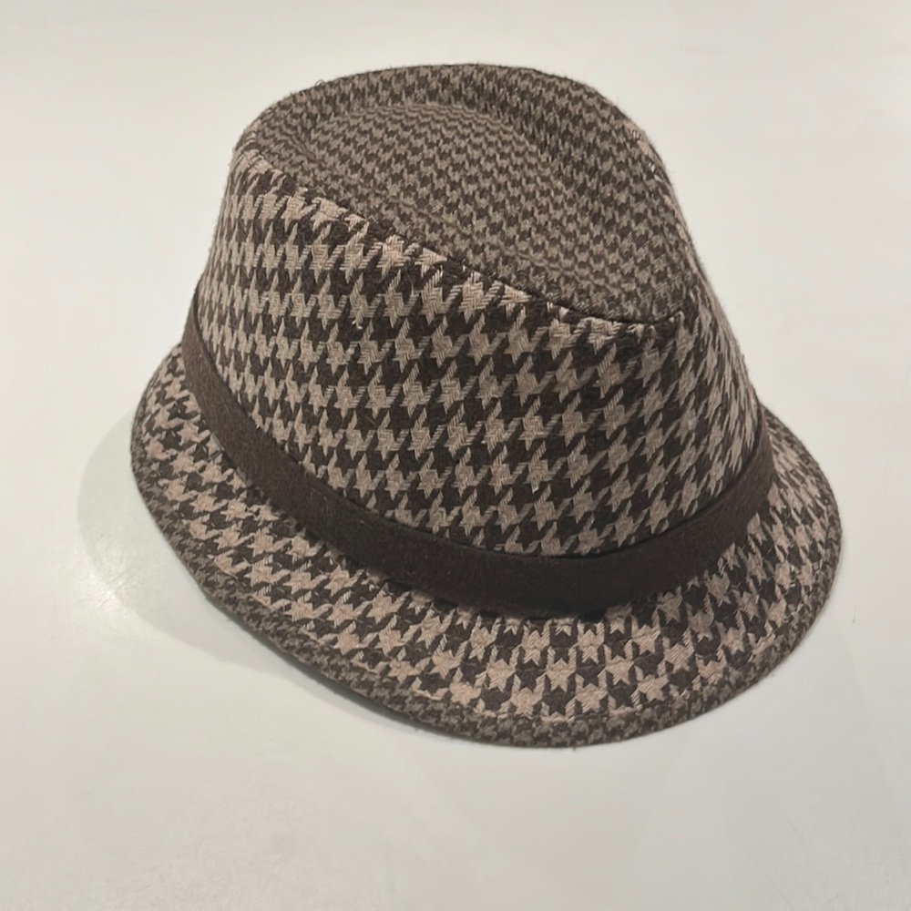 Brown checkered hat